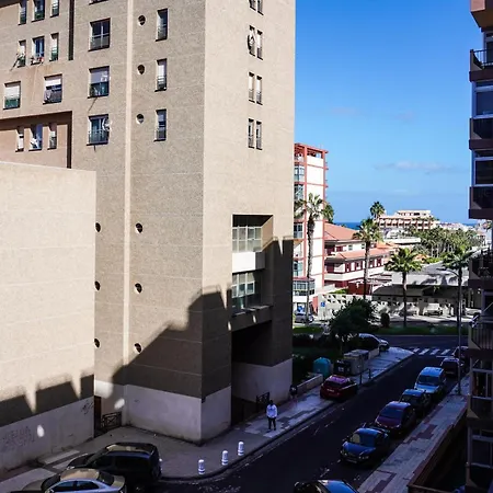 Modern Close To The With Pool *