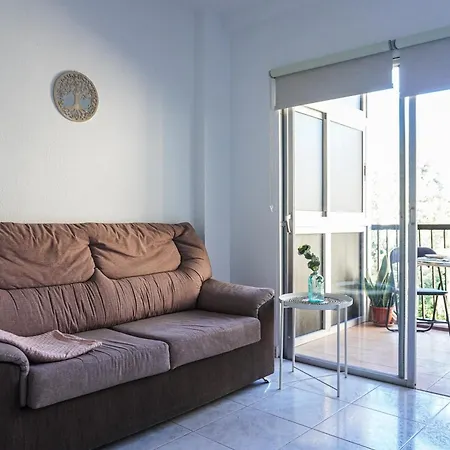 Modern Close To The With Pool Apartmán *